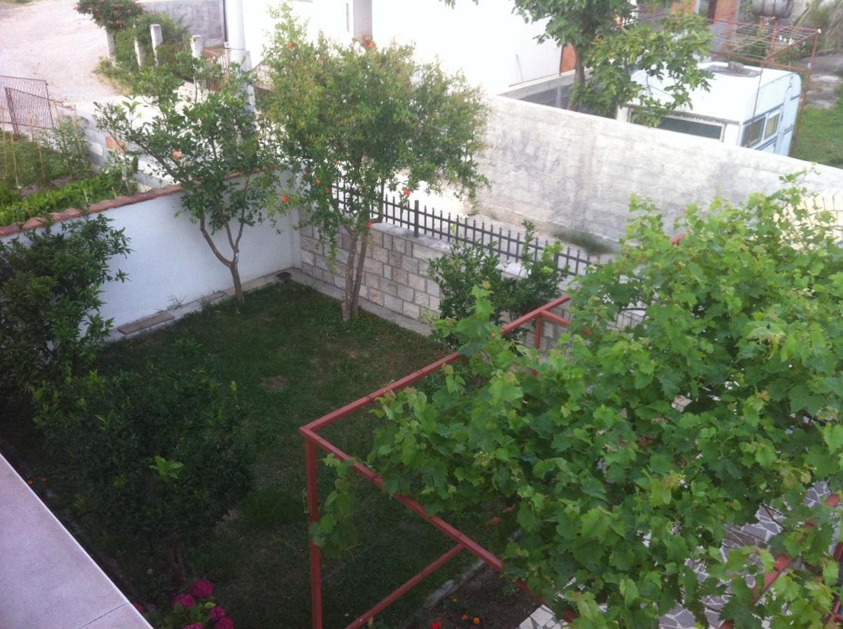 Apartments Avdic Сутоморе Екстер'єр фото